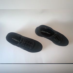 Skechers Memory Foam Sneakers Size 8 Black